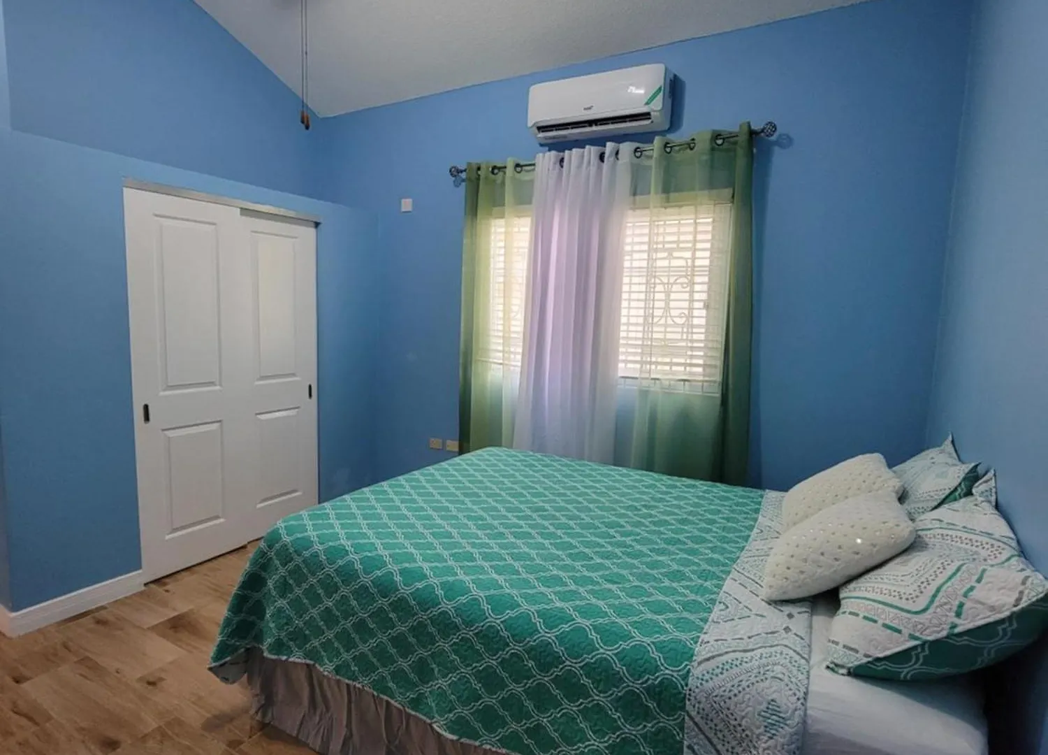 Comfortable Strategic Lodging Quarters Spanish Town