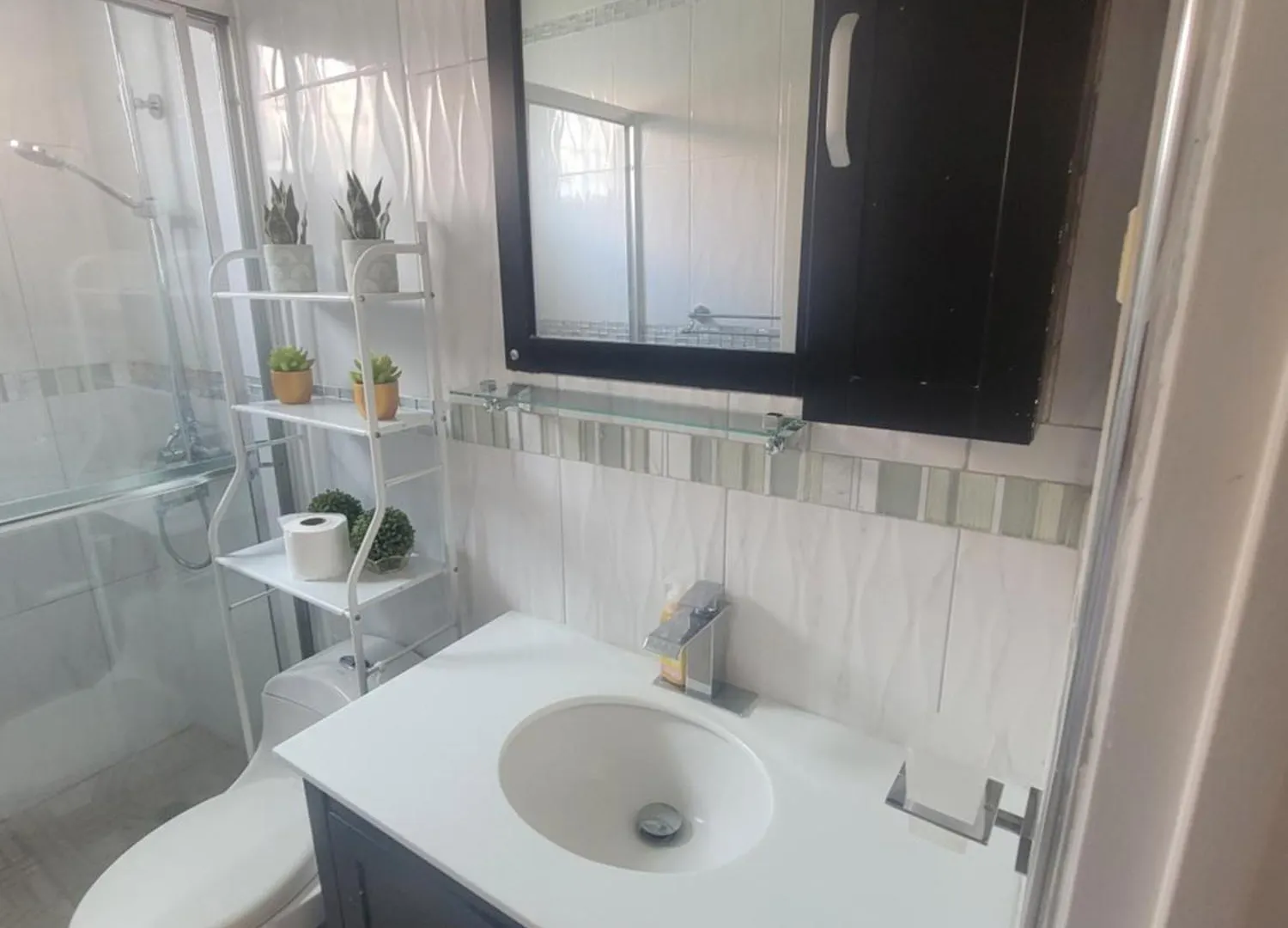 Holiday home Comfortable Strategic Lodging Quarters Spanish Town Jamaica