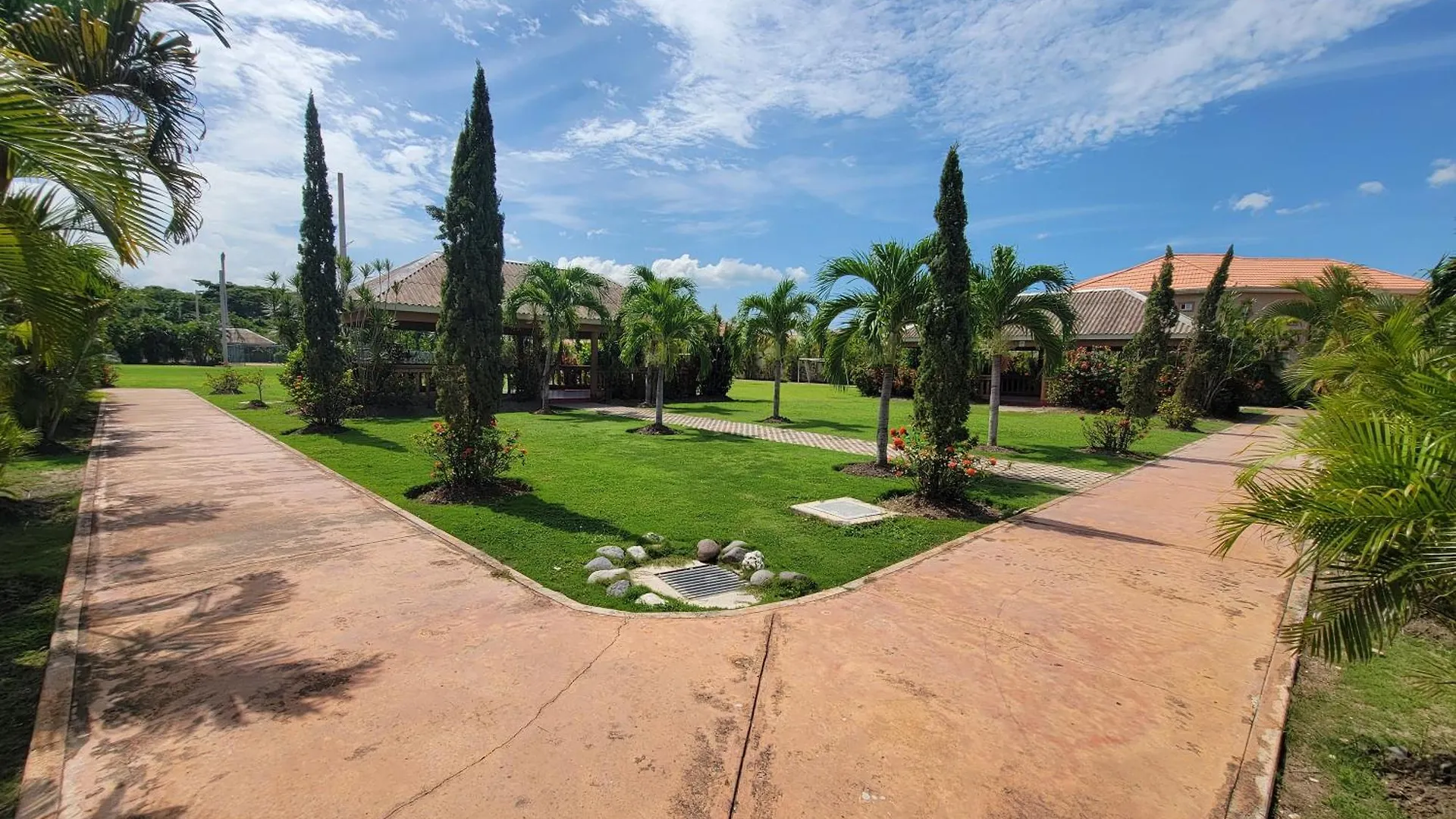 Comfortable Strategic Lodging Quarters Spanish Town Holiday home